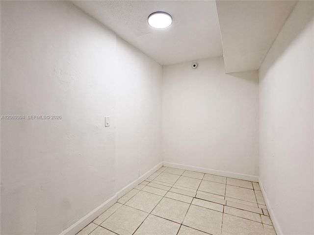 2175 NE 170th Street 104, North Miami Beach, FL 33162
