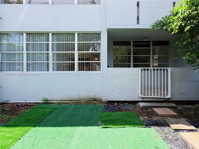 2175 NE 170th Street 104, North Miami Beach, FL 33162