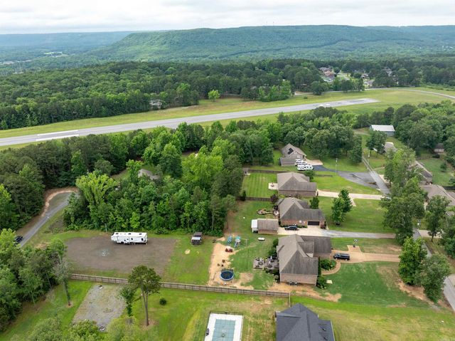000 Pilot Place, Heber Springs, AR 72543