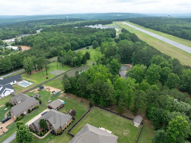 000 Pilot Place, Heber Springs, AR 72543