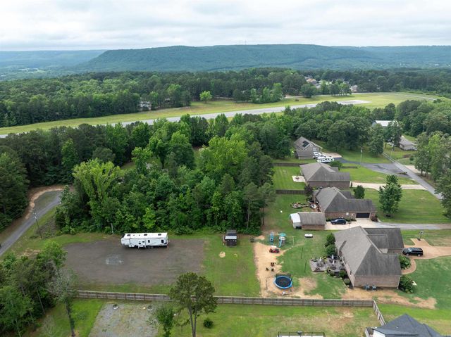 000 Pilot Place, Heber Springs, AR 72543