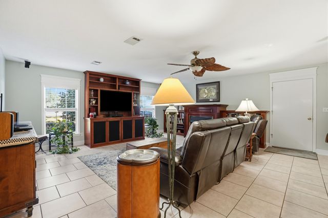 302 Curacao Way, Niceville, FL 32578