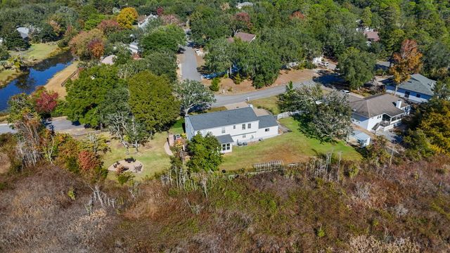 302 Curacao Way, Niceville, FL 32578