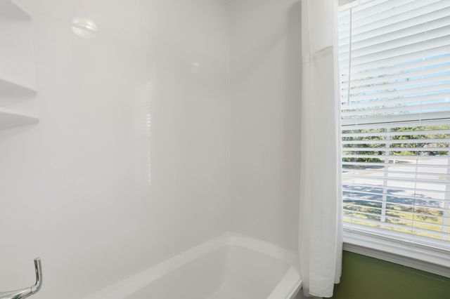 302 Curacao Way, Niceville, FL 32578