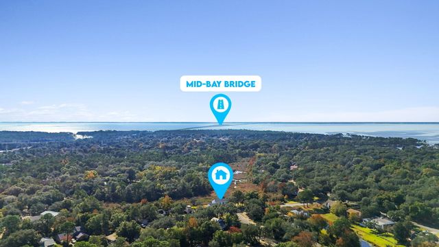 302 Curacao Way, Niceville, FL 32578