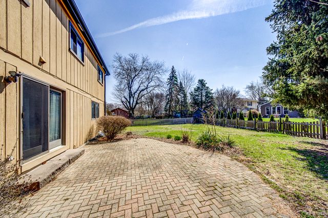 201 N River Road, Naperville, IL 60540