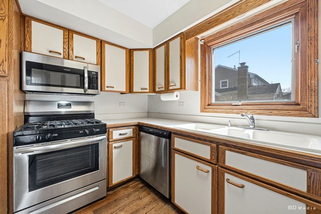 201 N River Road, Naperville, IL 60540