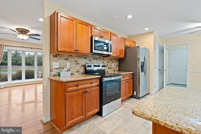 807 WESTFIELD RD, Moorestown, NJ 08057