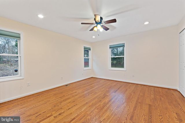 807 WESTFIELD RD, Moorestown, NJ 08057