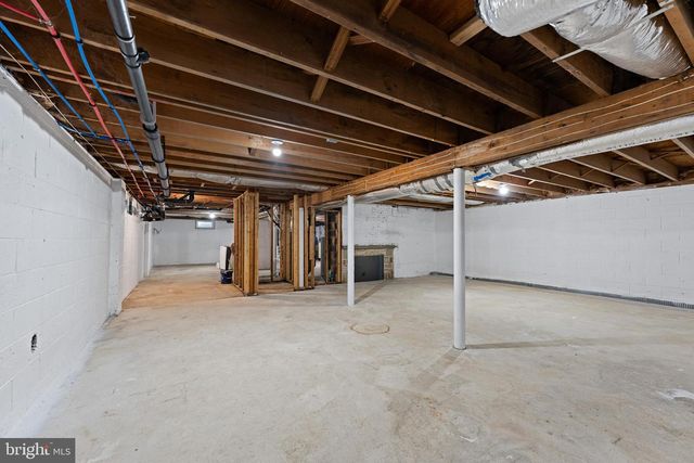 807 WESTFIELD RD, Moorestown, NJ 08057