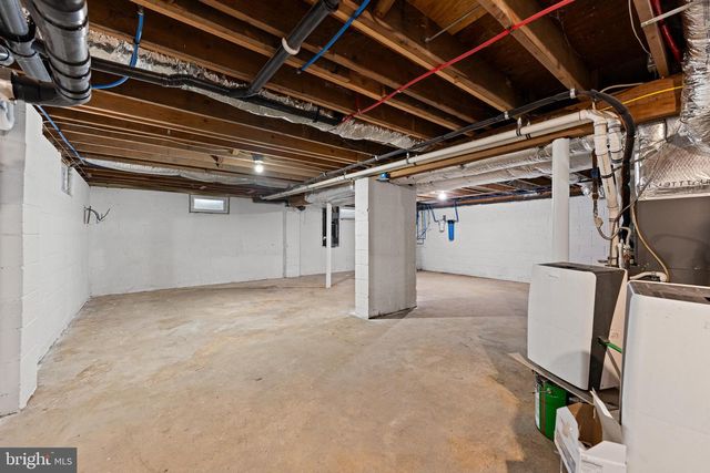 807 WESTFIELD RD, Moorestown, NJ 08057