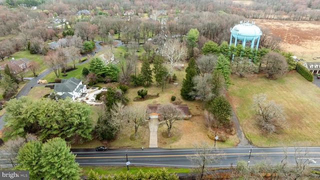 807 WESTFIELD RD, Moorestown, NJ 08057