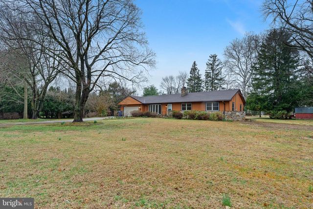 807 WESTFIELD RD, Moorestown, NJ 08057