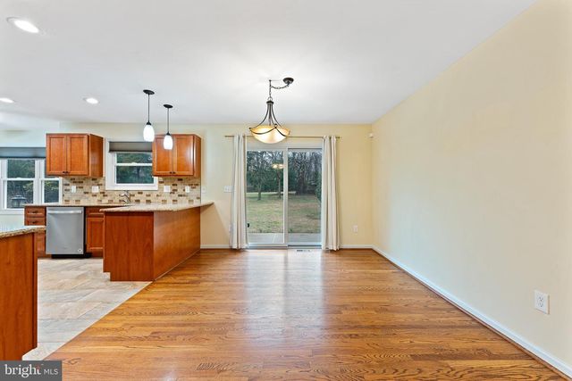 807 WESTFIELD RD, Moorestown, NJ 08057