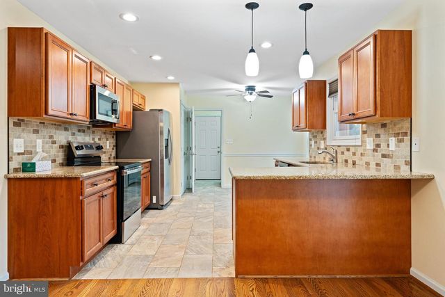 807 WESTFIELD RD, Moorestown, NJ 08057