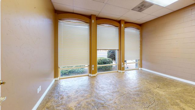 220 NW Meadow Lakes Drive, Prineville, OR 97754