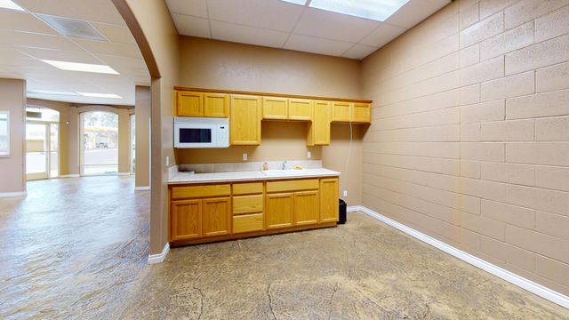 220 NW Meadow Lakes Drive, Prineville, OR 97754