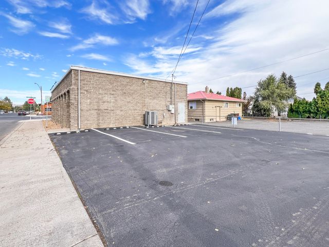 220 NW Meadow Lakes Drive, Prineville, OR 97754