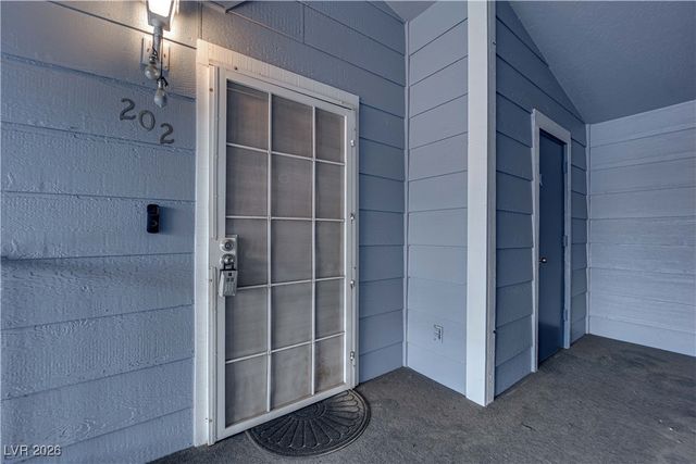 5330 Silvermist Court 202, Las Vegas, NV 89122