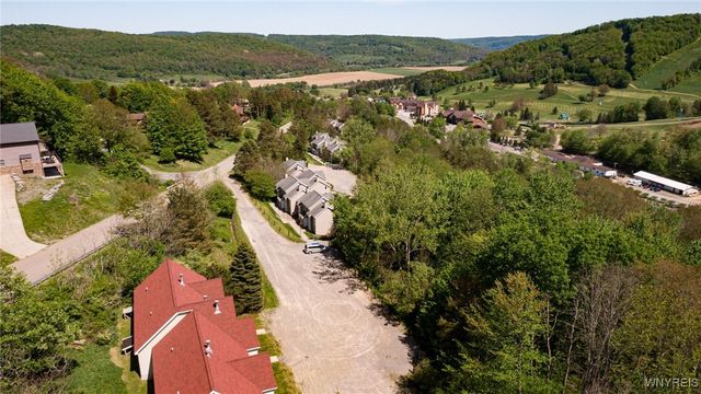 531 Deer Crossing Road, Ellicottville, NY 14731