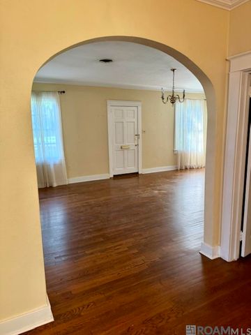 657 Sunset Blvd, Baton Rouge, LA 70808