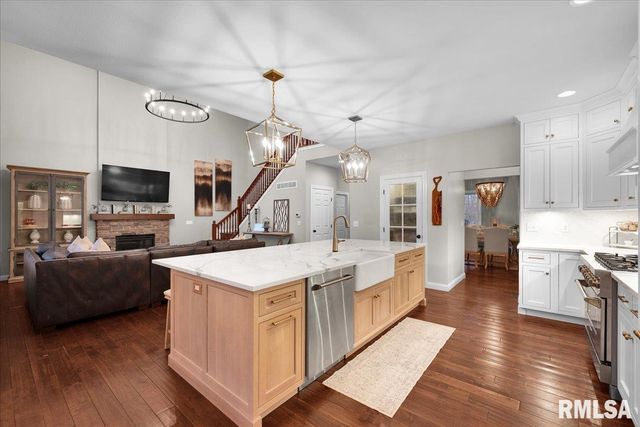 138 CAMELIN Drive, Washington, IL 61571