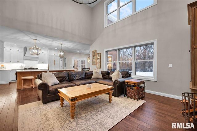 138 CAMELIN Drive, Washington, IL 61571