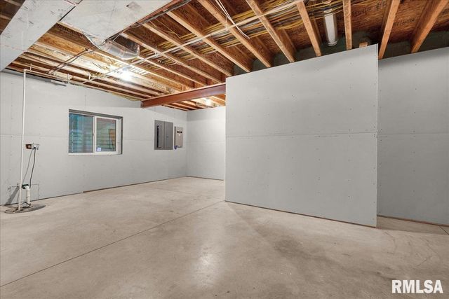 138 CAMELIN Drive, Washington, IL 61571