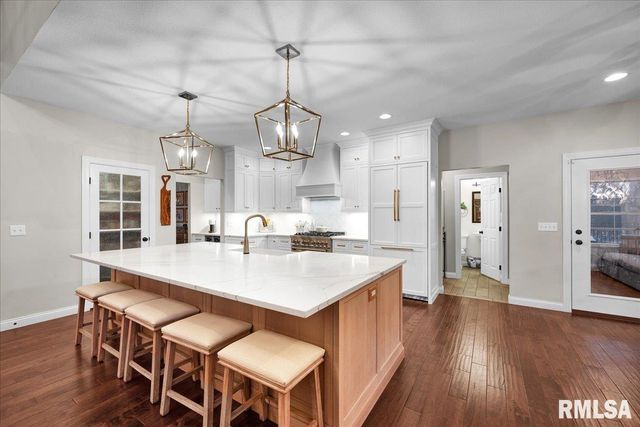 138 CAMELIN Drive, Washington, IL 61571