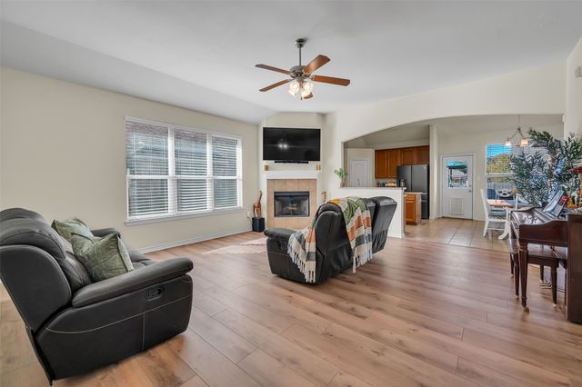 4328 Twinleaf Drive, Fort Worth, TX 76036