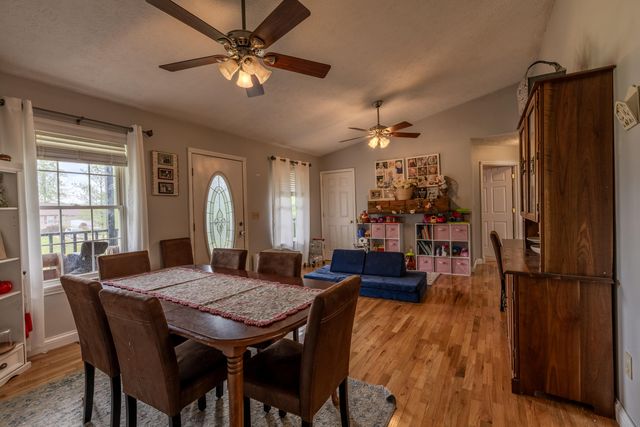 25 Dawn, Morehead, KY 40351