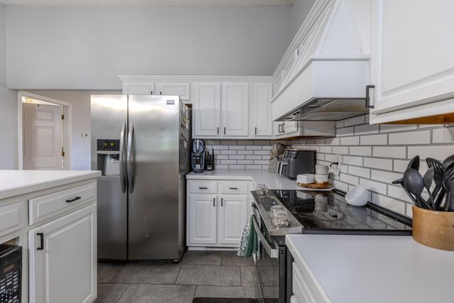 25 Dawn, Morehead, KY 40351
