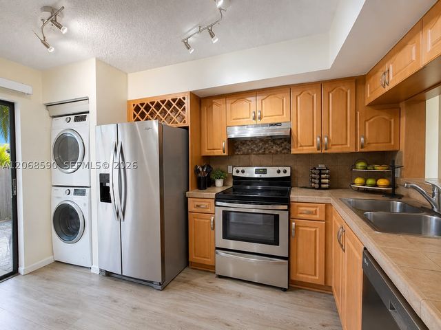 9645 SW 152nd Ave 113, Miami, FL 33196