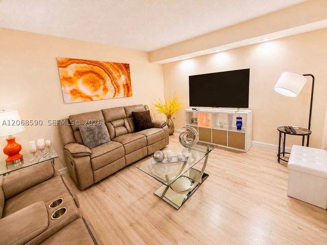 9645 SW 152nd Ave 113, Miami, FL 33196
