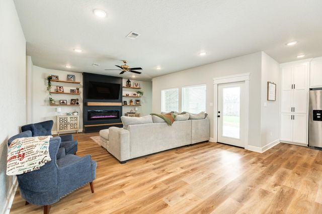 628 Greystone Lane, Angleton, TX 77515