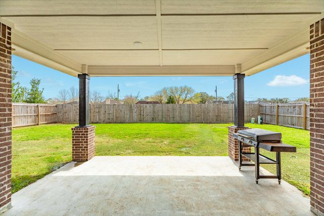 628 Greystone Lane, Angleton, TX 77515