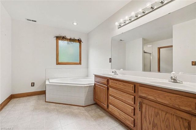 181 Mountaineer Lane, Pinnacle, NC 27043