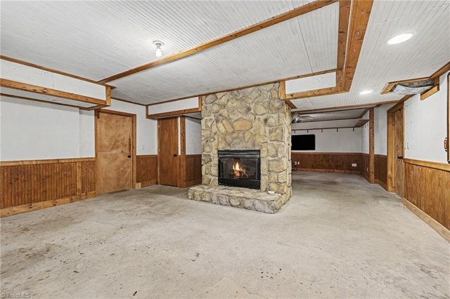 181 Mountaineer Lane, Pinnacle, NC 27043