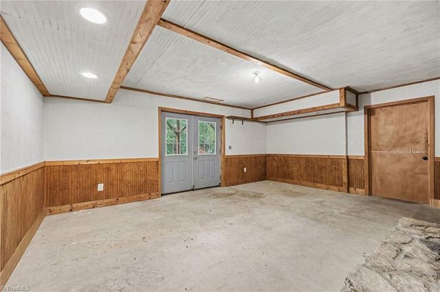 181 Mountaineer Lane, Pinnacle, NC 27043