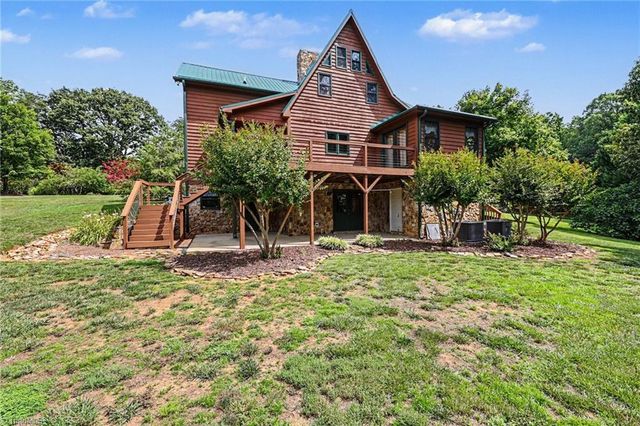 181 Mountaineer Lane, Pinnacle, NC 27043