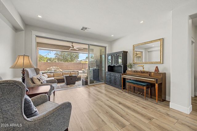 3911 E JAGUAR Avenue, Gilbert, AZ 85298