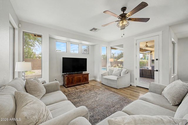3911 E JAGUAR Avenue, Gilbert, AZ 85298