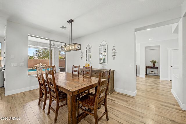 3911 E JAGUAR Avenue, Gilbert, AZ 85298