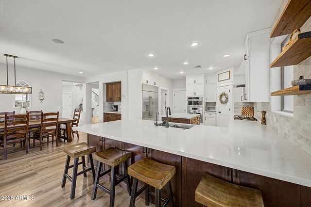 3911 E JAGUAR Avenue, Gilbert, AZ 85298