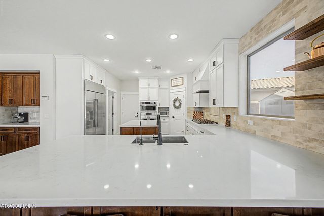 3911 E JAGUAR Avenue, Gilbert, AZ 85298