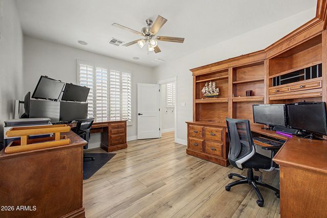 3911 E JAGUAR Avenue, Gilbert, AZ 85298