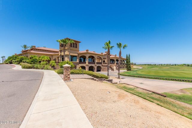 3911 E JAGUAR Avenue, Gilbert, AZ 85298
