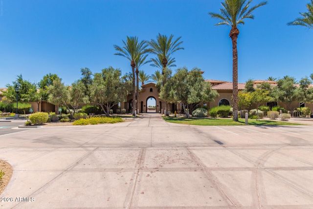 3911 E JAGUAR Avenue, Gilbert, AZ 85298