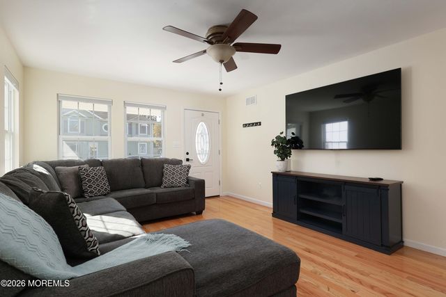 910 Cypress Avenue, Brick, NJ 08723