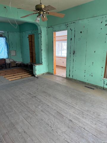 901 N Huntington Street, Syracuse, IN 46567